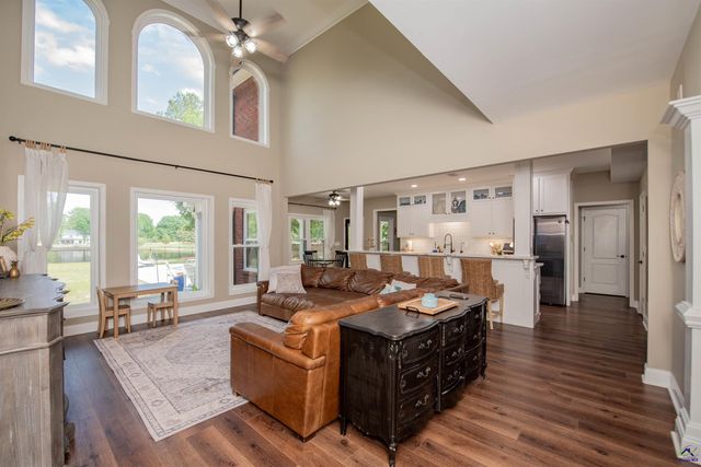 123 Glenda Drive, Bonaire, GA 31005