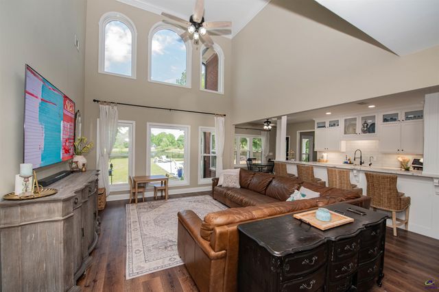123 Glenda Drive, Bonaire, GA 31005