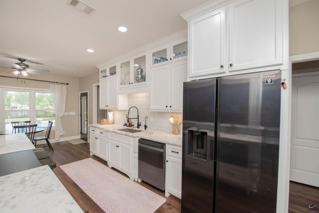 123 Glenda Drive, Bonaire, GA 31005