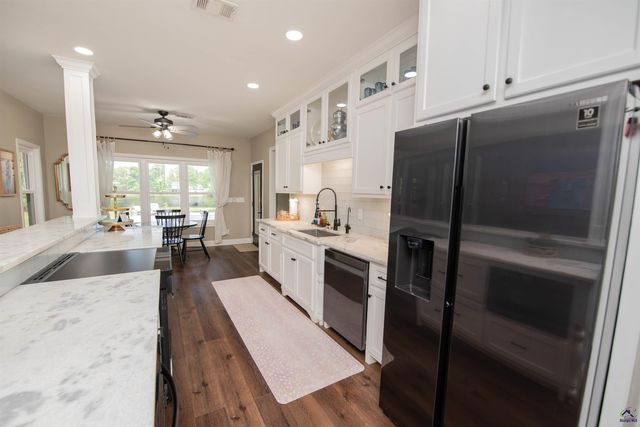 123 Glenda Drive, Bonaire, GA 31005
