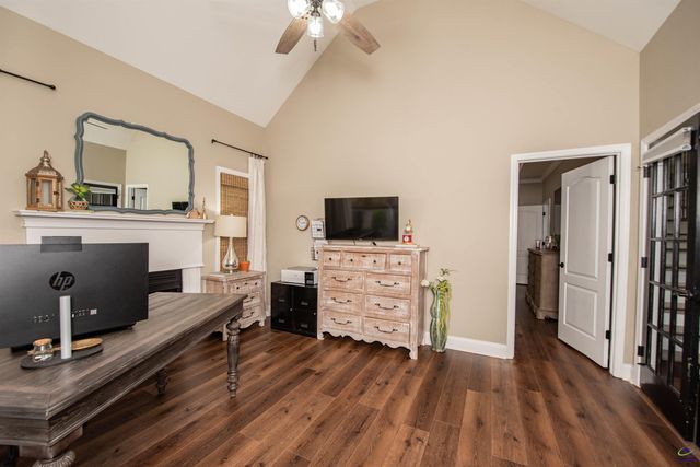 123 Glenda Drive, Bonaire, GA 31005