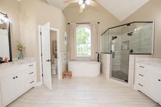 123 Glenda Drive, Bonaire, GA 31005