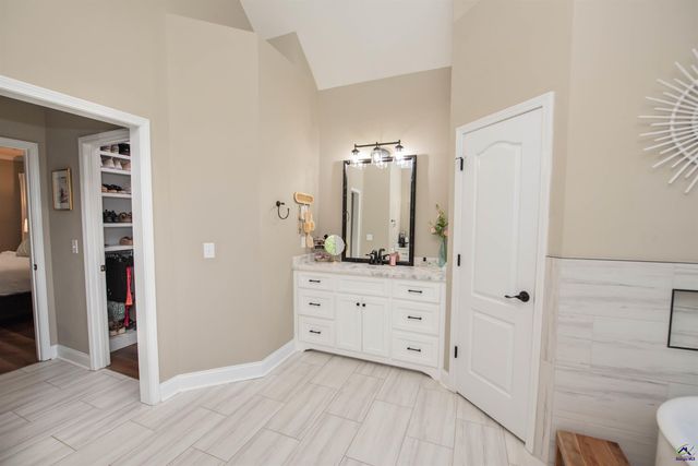 123 Glenda Drive, Bonaire, GA 31005