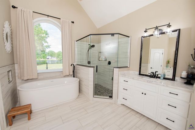 123 Glenda Drive, Bonaire, GA 31005