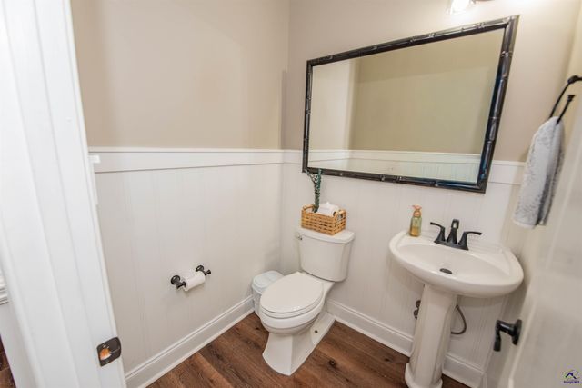 123 Glenda Drive, Bonaire, GA 31005
