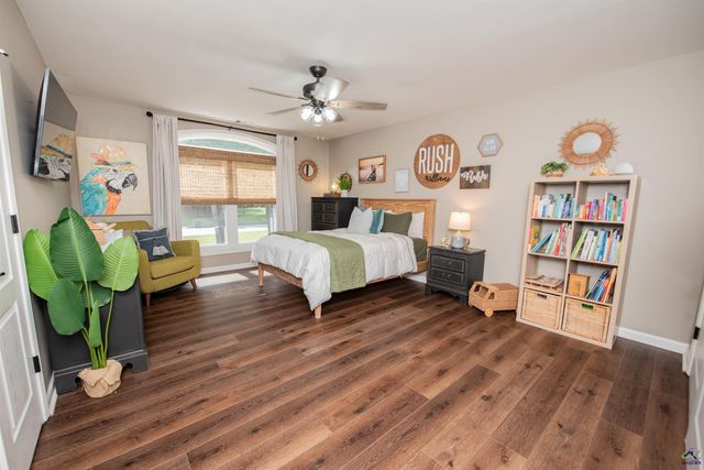 123 Glenda Drive, Bonaire, GA 31005