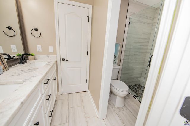 123 Glenda Drive, Bonaire, GA 31005