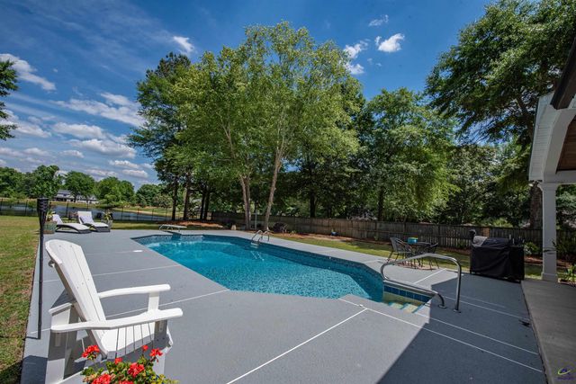 123 Glenda Drive, Bonaire, GA 31005