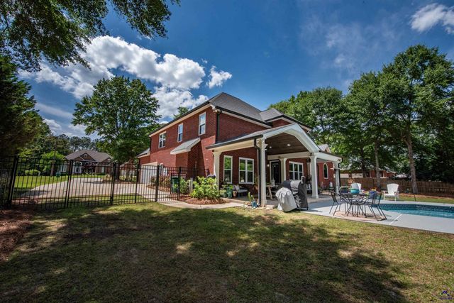 123 Glenda Drive, Bonaire, GA 31005
