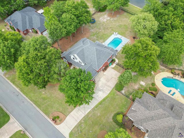 123 Glenda Drive, Bonaire, GA 31005