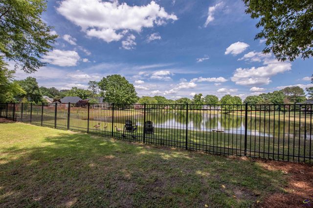 123 Glenda Drive, Bonaire, GA 31005