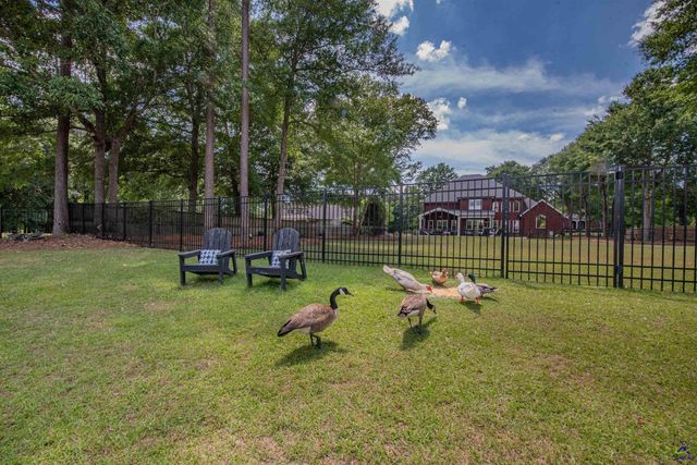 123 Glenda Drive, Bonaire, GA 31005