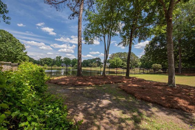 123 Glenda Drive, Bonaire, GA 31005