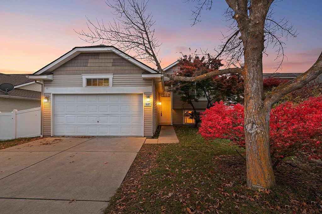1623 W Tieton Ave, Spokane, WA 99208