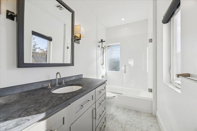 1919 Missouri Street, Houston, TX 77019