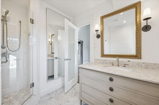 1919 Missouri Street, Houston, TX 77019