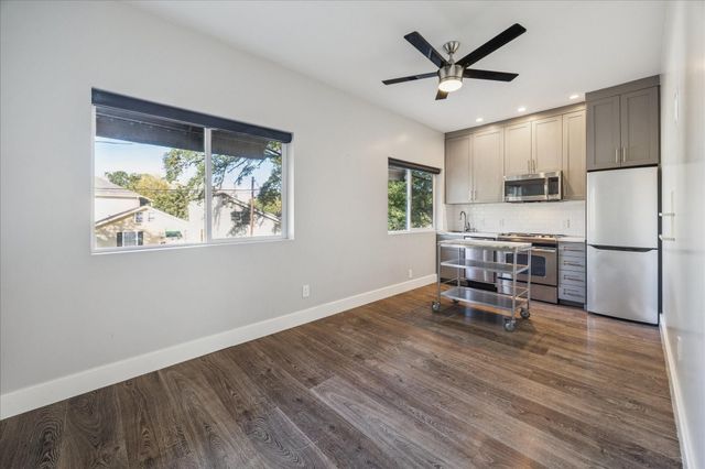 1919 Missouri Street, Houston, TX 77019