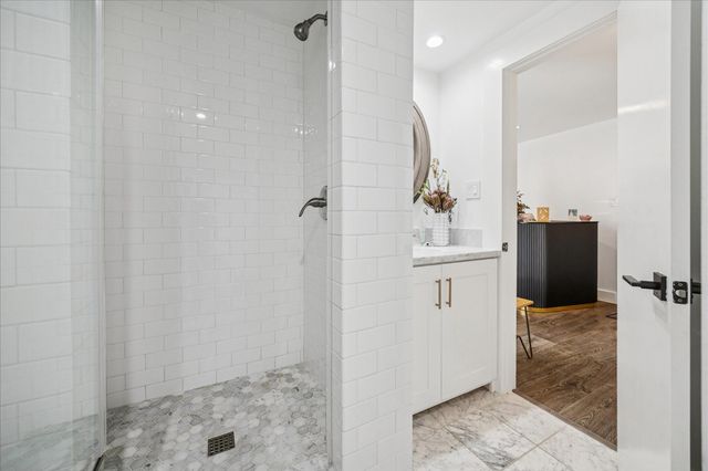 1919 Missouri Street, Houston, TX 77019