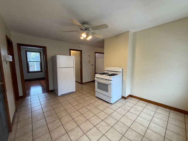 132 Coburn Avenue 3, Worcester, MA 01604