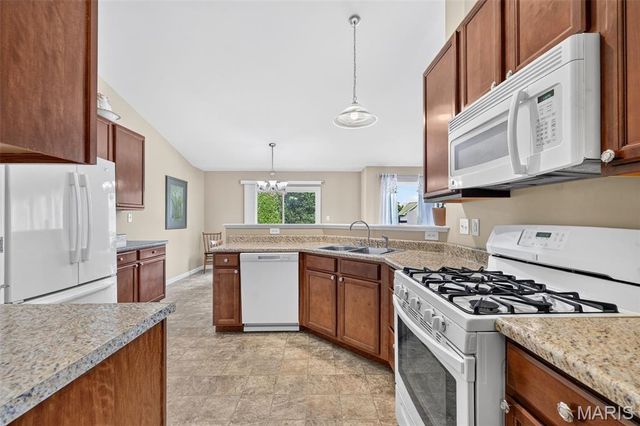 1093 Renfrew Lane, O'fallon, MO 63366