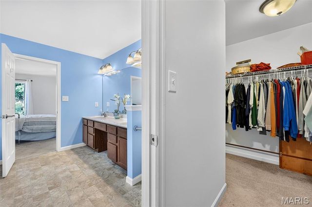 1093 Renfrew Lane, O'fallon, MO 63366