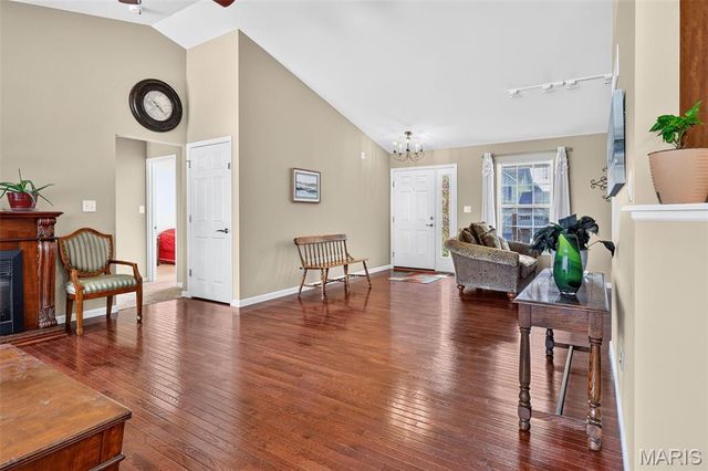 1093 Renfrew Lane, O'fallon, MO 63366
