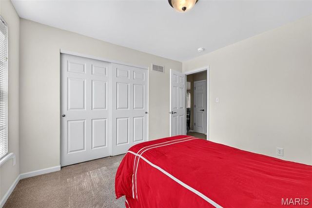 1093 Renfrew Lane, O'fallon, MO 63366
