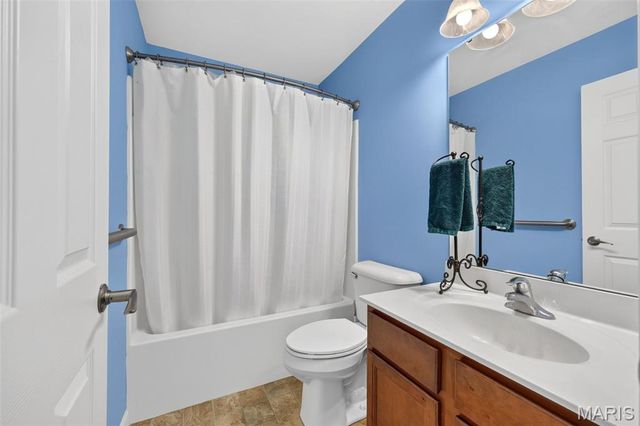 1093 Renfrew Lane, O'fallon, MO 63366