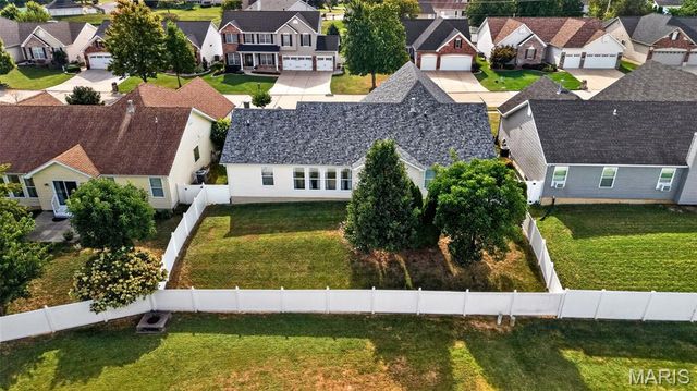 1093 Renfrew Lane, O'fallon, MO 63366