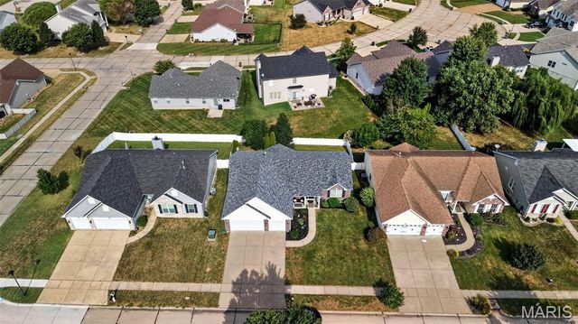 1093 Renfrew Lane, O'fallon, MO 63366