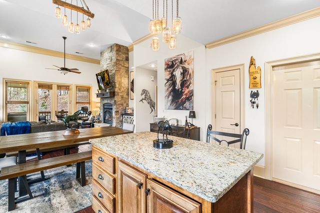 476 Licklog Ridge 32, Hayesville, NC 28904