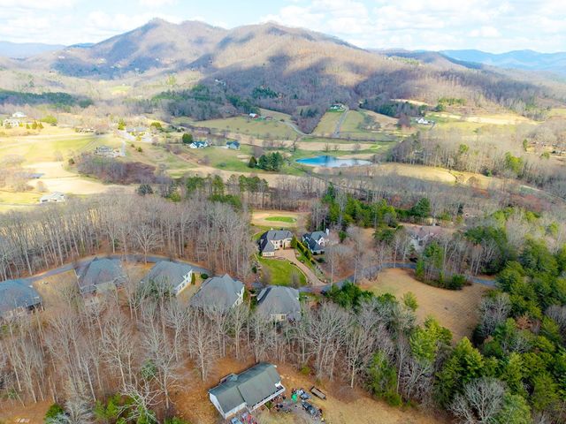 476 Licklog Ridge 32, Hayesville, NC 28904