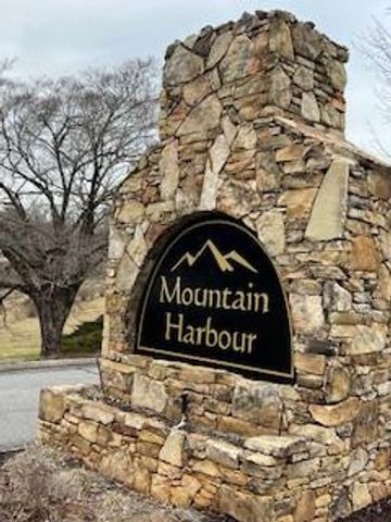 476 Licklog Ridge 32, Hayesville, NC 28904
