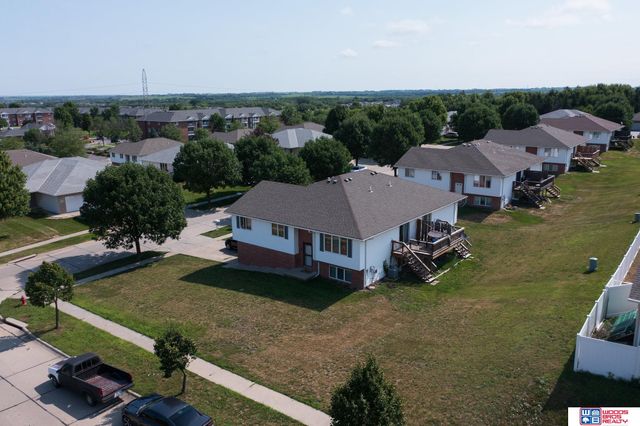 8601 & 8605 Delphinium Lane, Lincoln, NE 68505