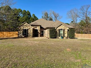 282 W Burton, Longview, TX 75603