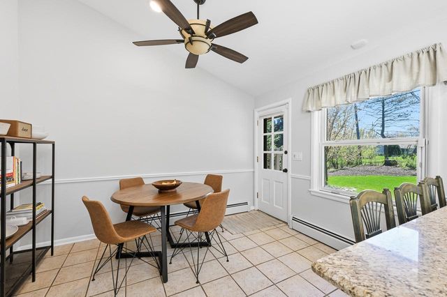 1565 Green Valley BOULEVARD, Brookfield, WI 53045