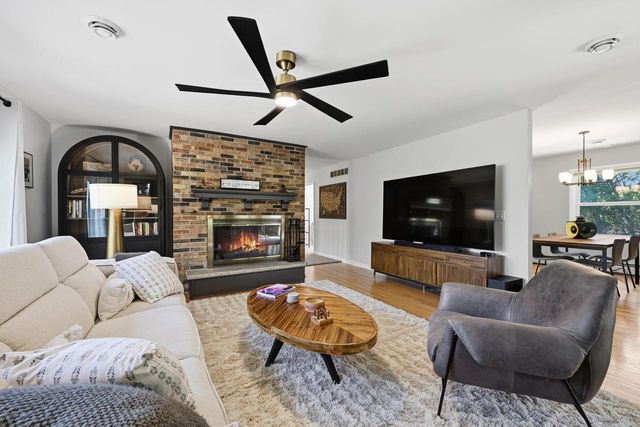 1565 Green Valley BOULEVARD, Brookfield, WI 53045