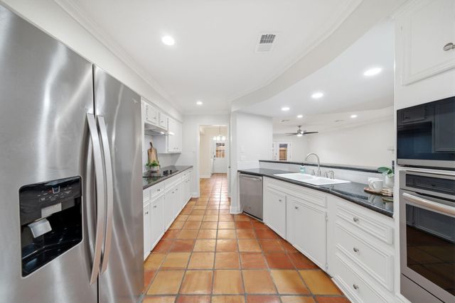 14706 Perthshire Road G, Houston, TX 77079