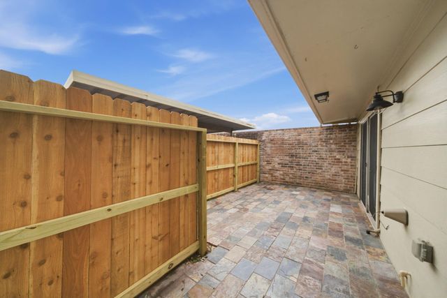 14706 Perthshire Road G, Houston, TX 77079