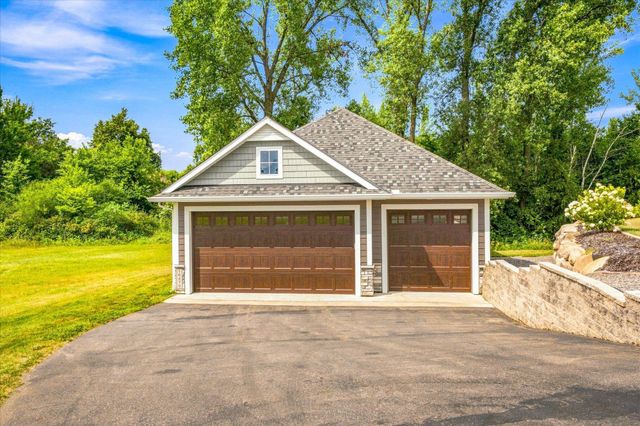 16479 Kiska Street NE, Ham Lake, MN 55304
