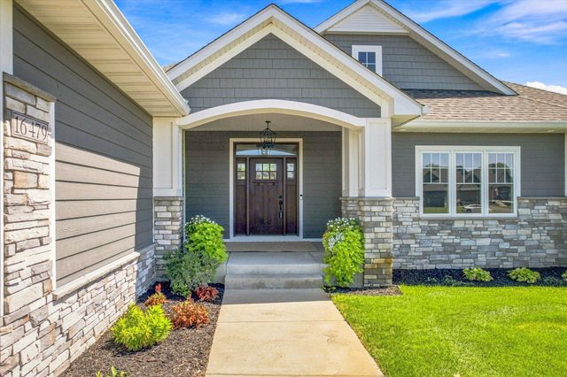 16479 Kiska Street NE, Ham Lake, MN 55304