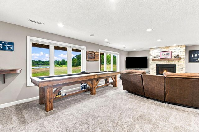 16479 Kiska Street NE, Ham Lake, MN 55304