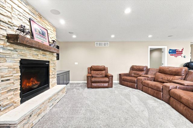 16479 Kiska Street NE, Ham Lake, MN 55304