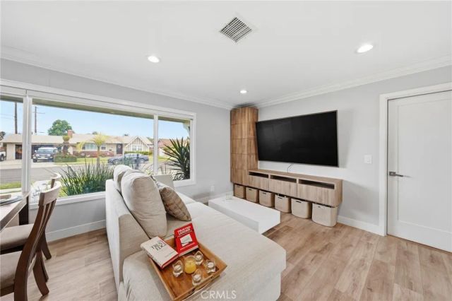 2858 W Keys, Anaheim, CA 92804