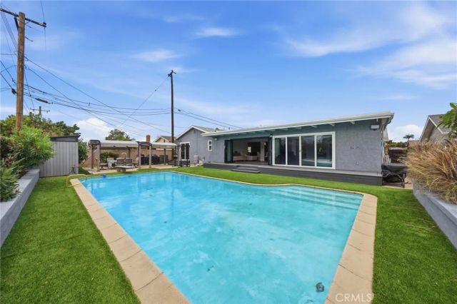 2858 W Keys, Anaheim, CA 92804