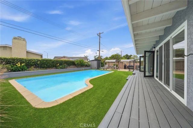 2858 W Keys, Anaheim, CA 92804