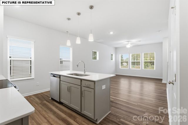 4628 Lakeview Road 5, Charlotte, NC 28216