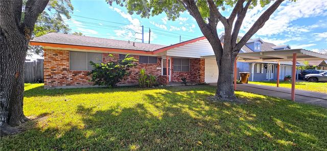 5813 Woodhaven Dr, Corpus Christi, TX 78412