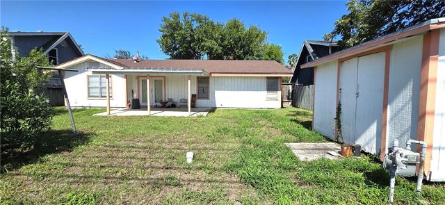5813 Woodhaven Dr, Corpus Christi, TX 78412