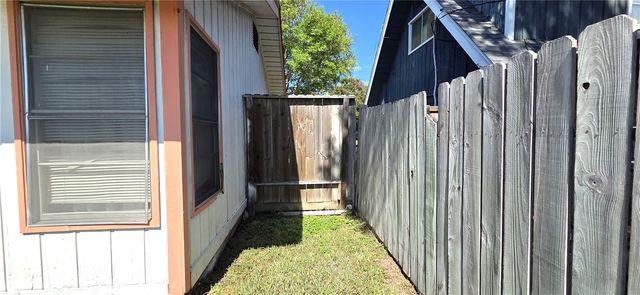 5813 Woodhaven Dr, Corpus Christi, TX 78412